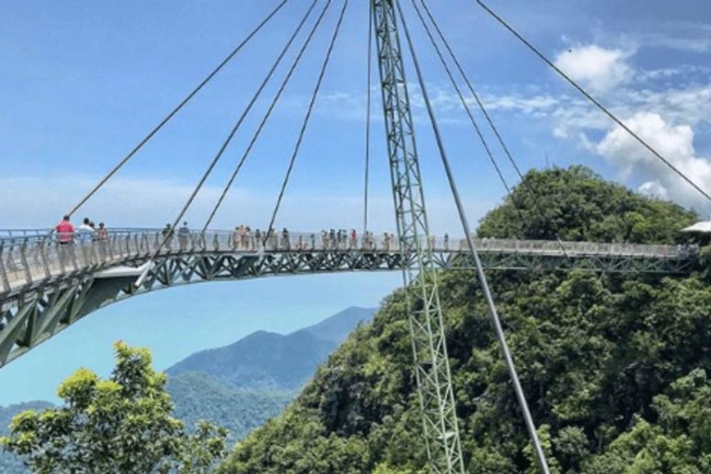 Langkawi Bridge Malaysia Terrifying
