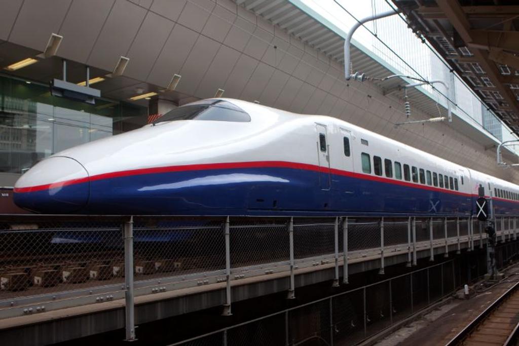 fastest trains asia japan
