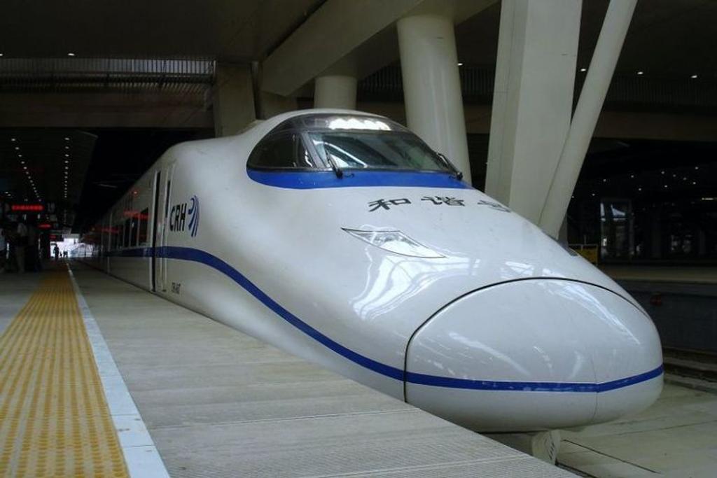 japan high speed trains 

