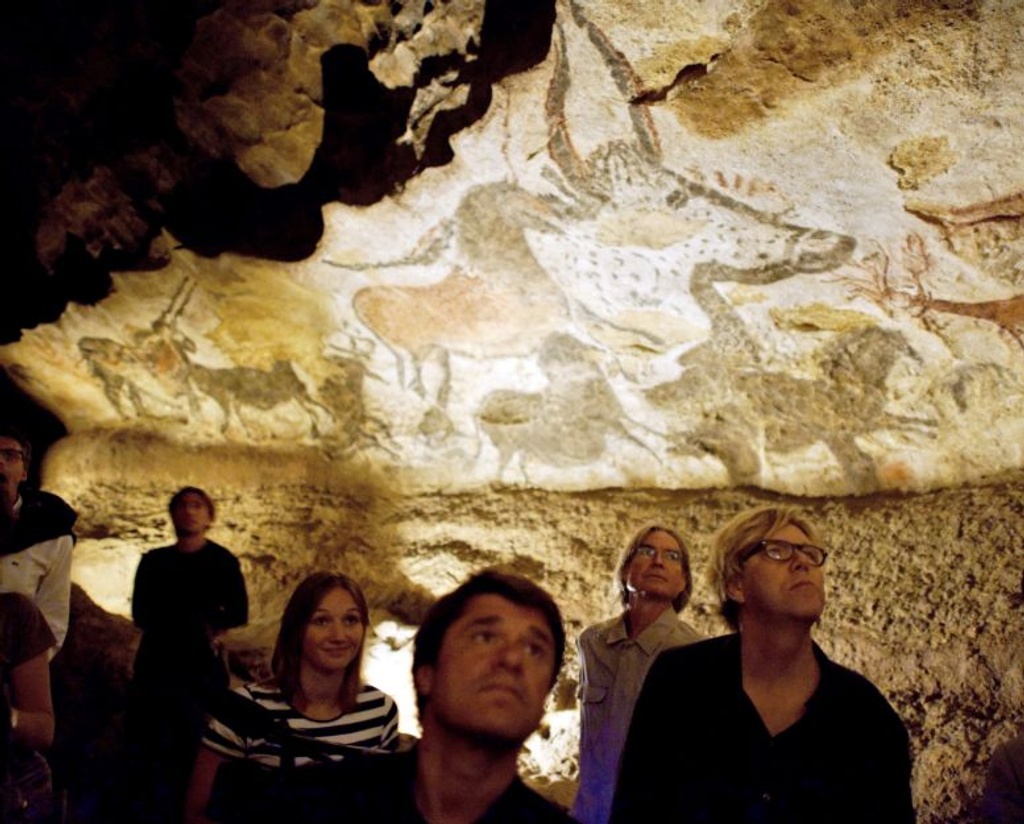 lascaux cave paintings france