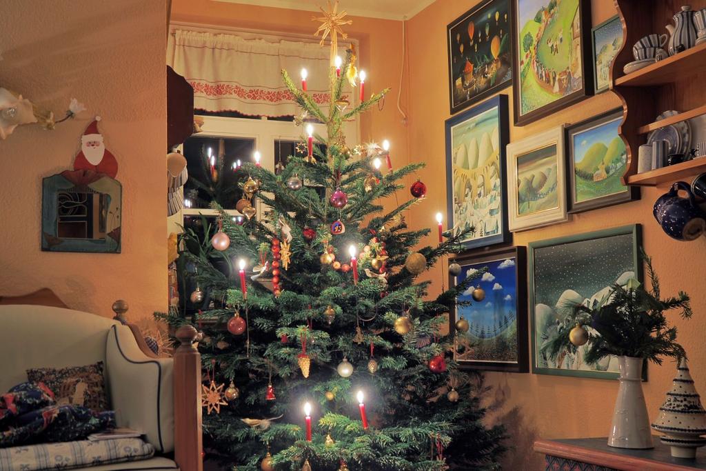 home christmas tree decoration
