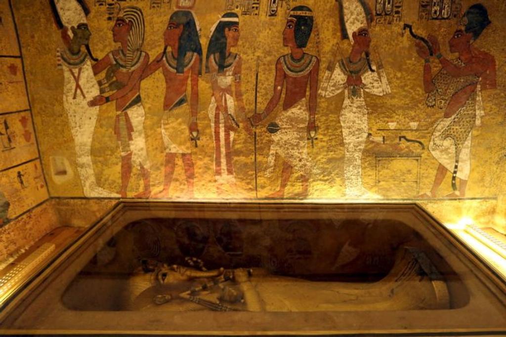 pharaohs mummy egypt burial