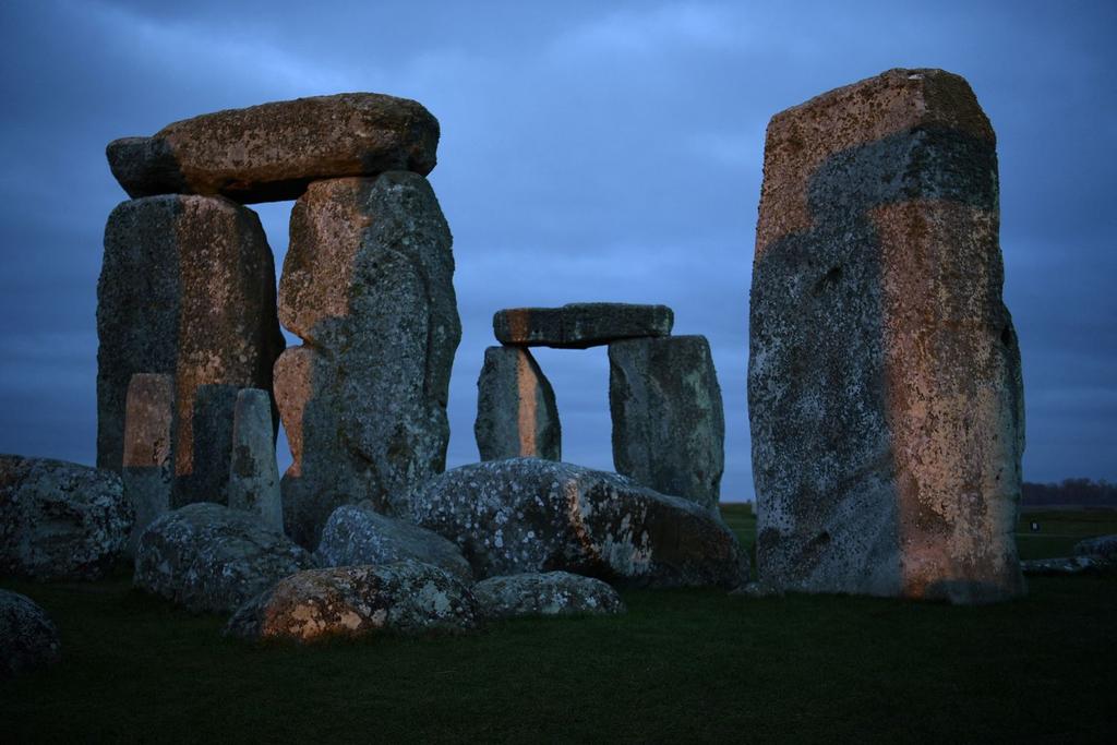 stonehenge stones ancient calendar