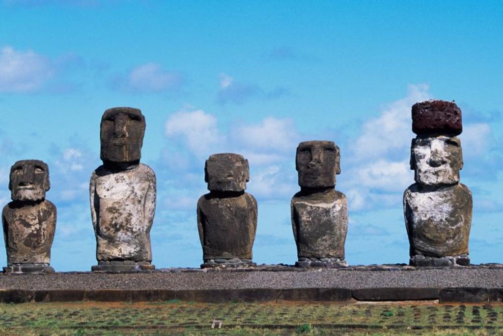 moai statues easter island