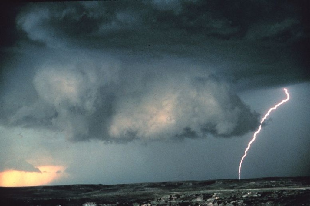tornado signals natural disasters
