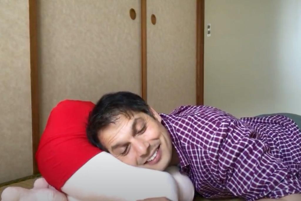 japanese lap pillow invention