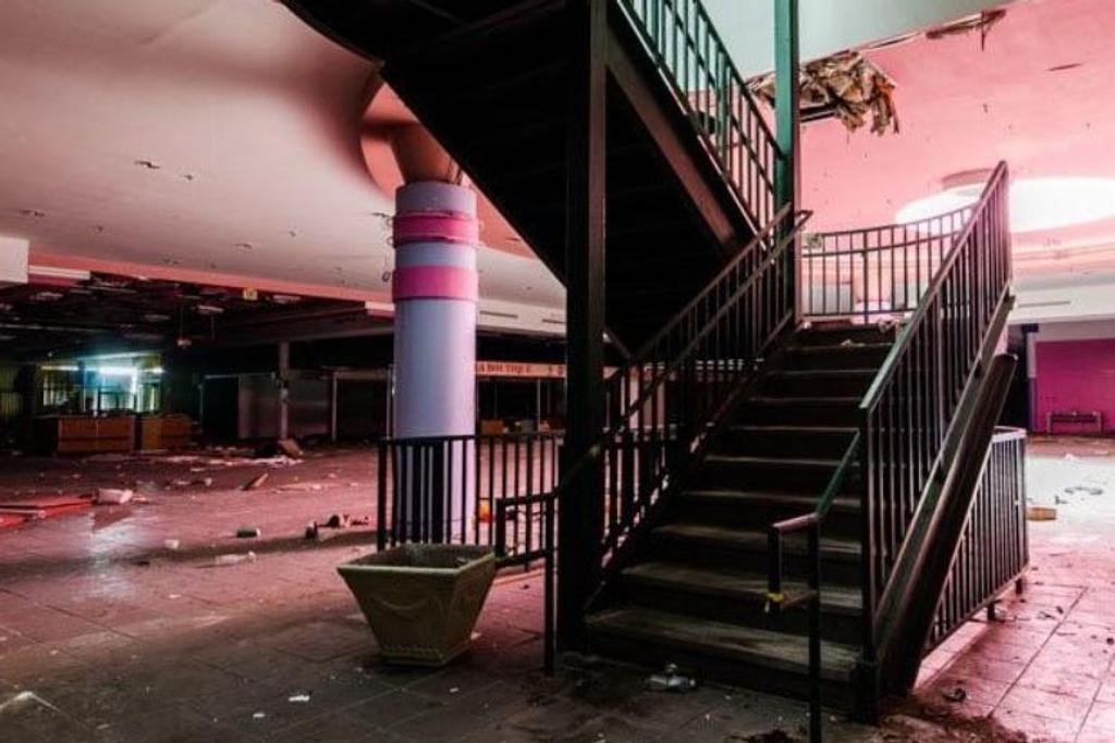 abandoned mall florida hollywood