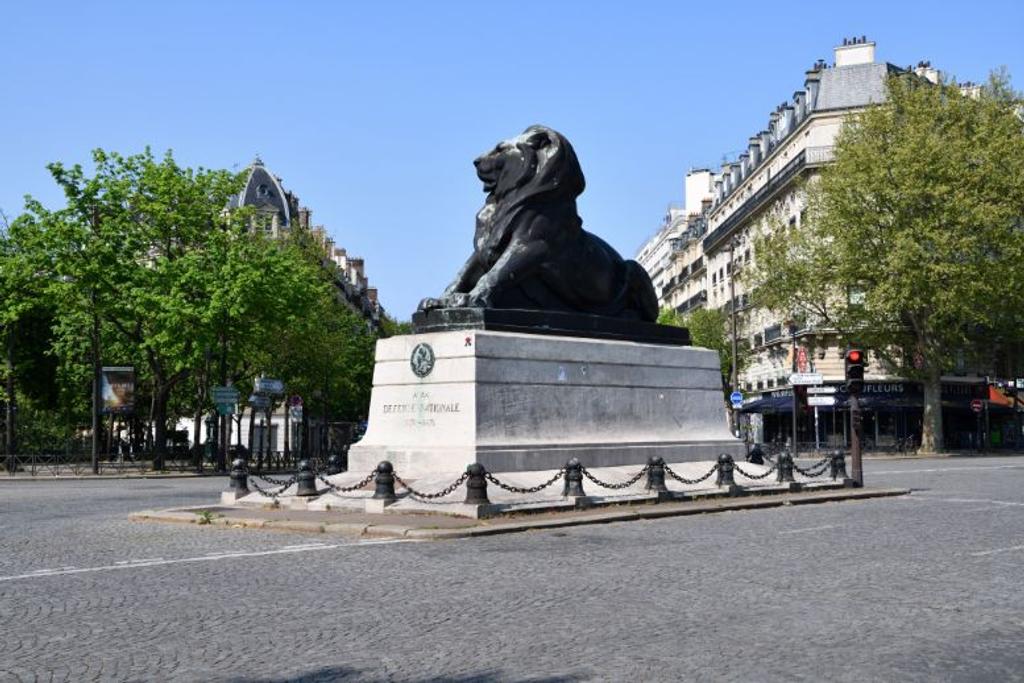 Paris Catacombs lion statue