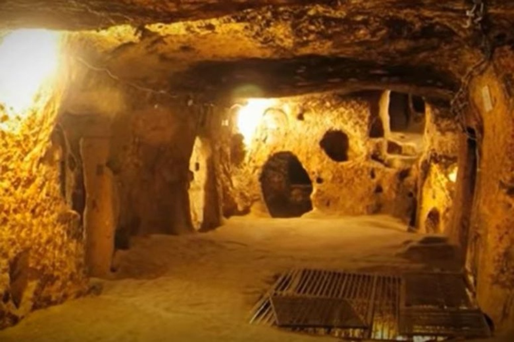 Derinkuyu archaeologists underground city