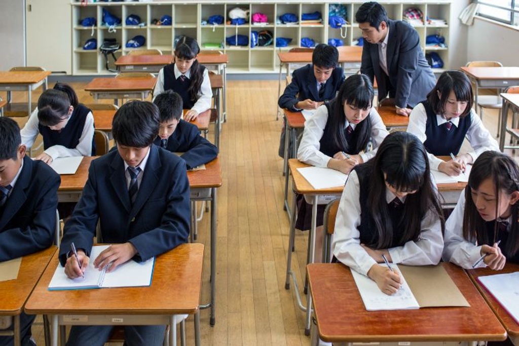 Tokyo progressive school rules
