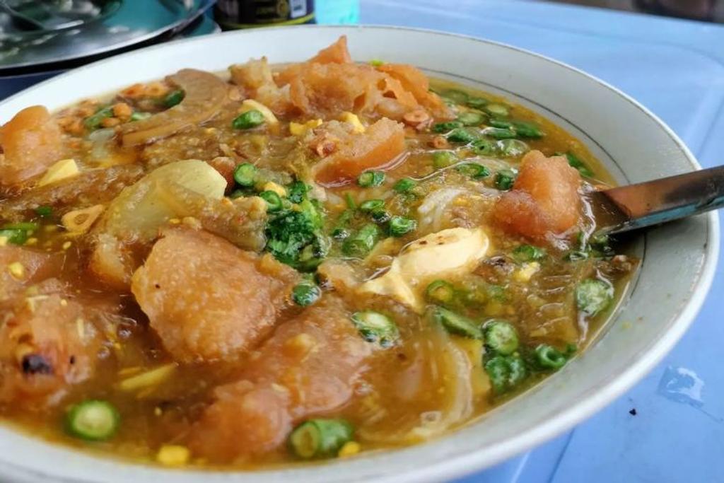 Myanmar Breakfast Noodle Soup