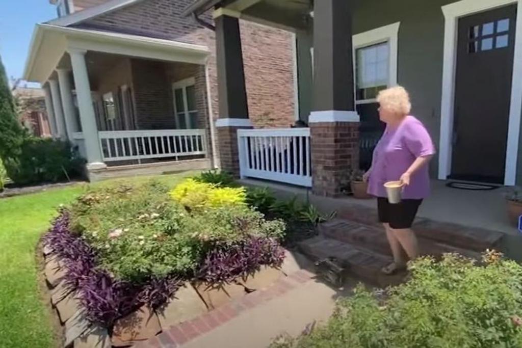 elderly woman viral inspiring  