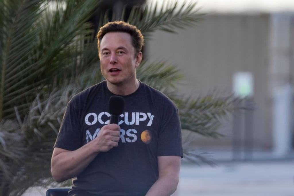 Elon Musk Occupy Mars