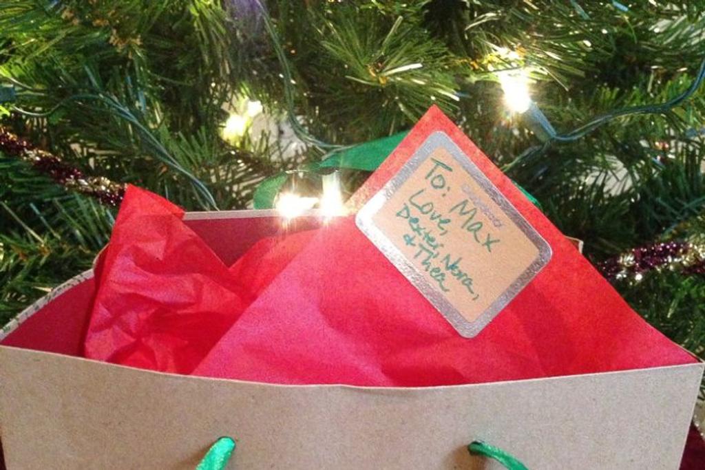 Christmas gift wrapping hacks
