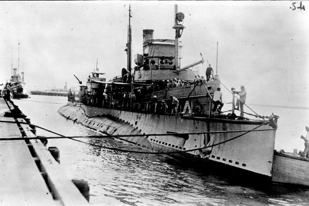USS S-4 shipwreck history